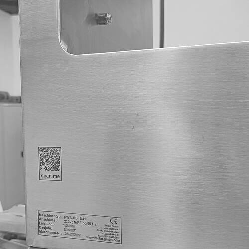 Betriebsanleitungen per QR-Code - Maschinen Labeling per Edelstahl-Ätzung | Mohn GmbH