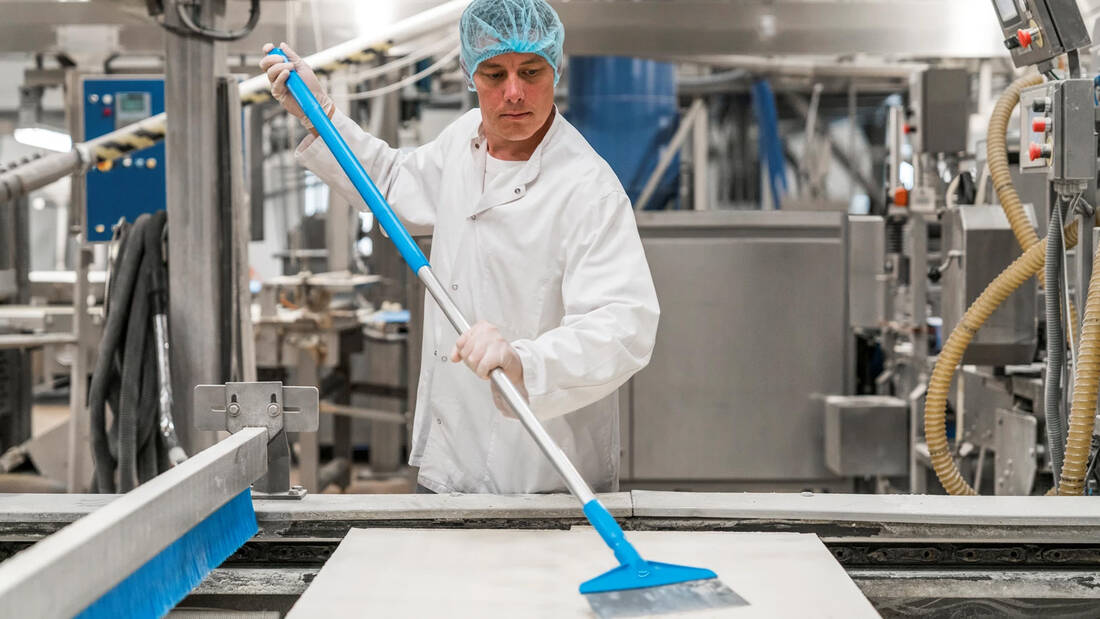 Vikan Reinigungsgeräte für die Lebensmittel- und Getränkeverarbeitung | Mohn GmbH