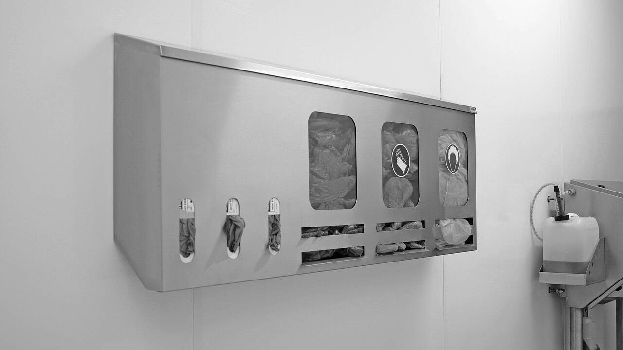 Wire dispenser - additional dispenser roll zinced